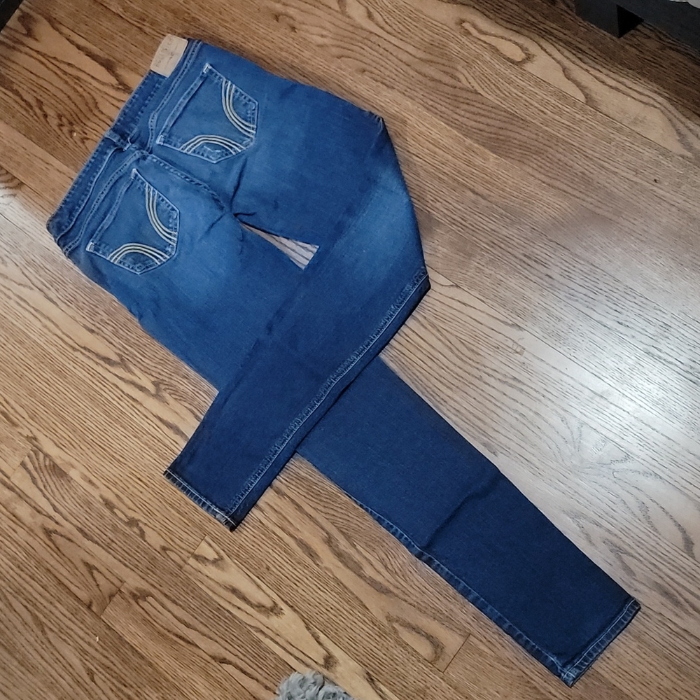 Hollister 5R slightly distrested skinny